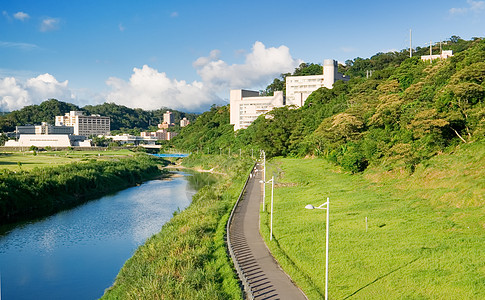 河流附近房屋的城市景观天空地标市中心住宅公寓建筑旅行房子场景建筑学图片