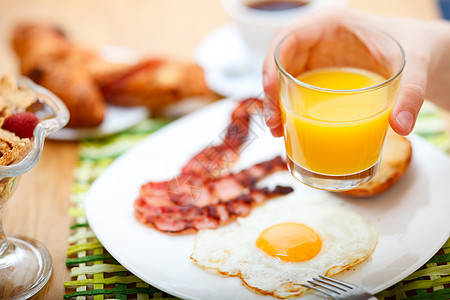美味早餐咖啡面包糕点玉米橙子时间羊角吃饭浆果果汁图片