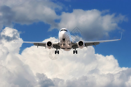 白色飞机飞机着陆云景高架商业天空湍流天气翅膀蓝色座舱齿轮背景