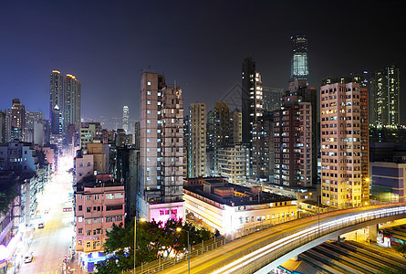 晚上在香港银行建筑物街道时间商业汽车灯泡黑暗小时中心图片