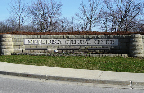 明尼丝塔蒙西博物馆中心指示牌文化雕塑图片