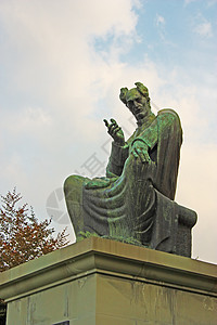 在萨格勒布的雕像图片
