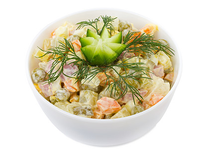 配有豆子的沙拉食物黄瓜土豆盘子宏观美食蔬菜猪肉白色绿色图片