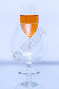 多彩色眼镜宏观享受酒杯酒精庆典玻璃影棚晚餐液体静物图片