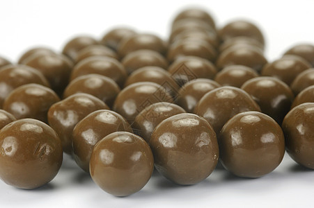 巧克力混合球糖果白色涂层食物图片