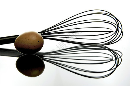 耳语和鸡蛋用具黑色烹饪团体食物白色打蛋器食品厨房餐具图片