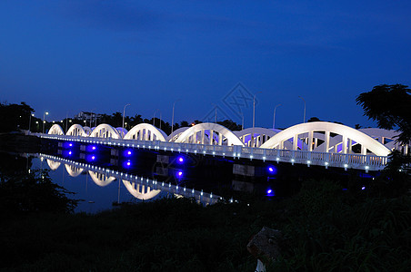 纳皮尔桥旅行水平日落点燃跨度收费上层建筑地标天空风景图片