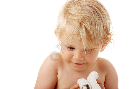 带着毛巾快乐的宝宝孩子婴儿乐趣卫生女孩婴儿期童年皮肤洗澡毯子图片