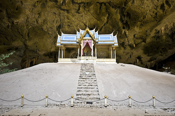 泰姆王座岩石天花板国家旅行吸引力地标历史历史性寺庙图片