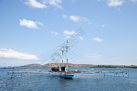 传统捕鱼船渔夫旅行图片