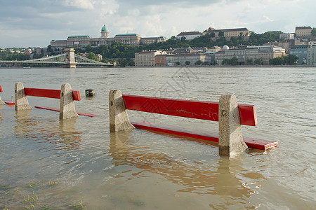 洪水泛滥风景城堡城市灾难多云首都长椅图片