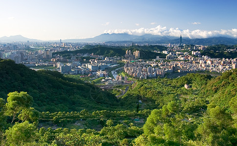 绿色城市公寓交通首都场景地标摩天大楼房子蓝色天空市中心图片