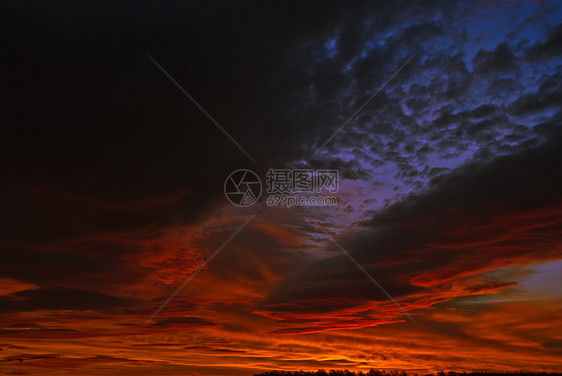 暗红日出旅行日落反射太阳季节假期地平线橙子海洋天空图片