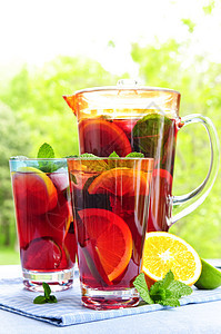 水果杯和杯子加果汁不倒翁眼镜液体玻璃饮料柠檬橙子投手水壶野餐图片
