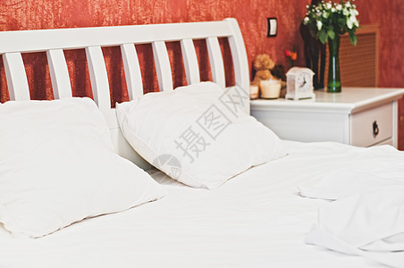 卧室枕头套房酒店床头板奢华睡眠房子木头床单寝具背景图片