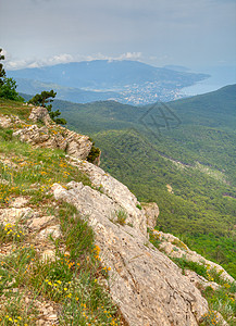 山坡视图地标石头天堂高地地平线旅游树木悬崖天线风景图片