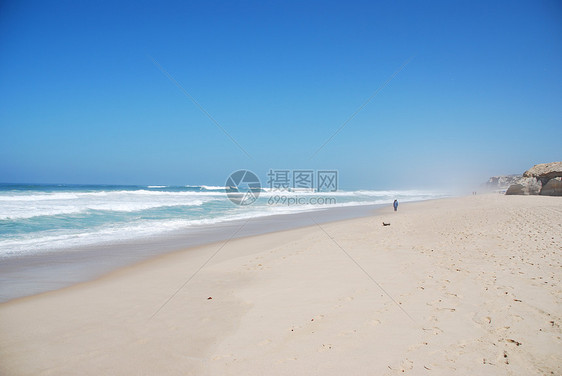 普拉亚德雷伊美丽的海滩场景石头海岸海岸线海洋天空地平线风景蓝色海浪图片