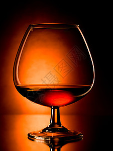 白兰地棕色玻璃反射琥珀色烈酒色彩红色活力立方体液体图片