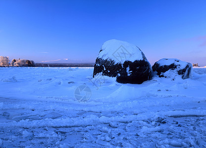 冬季风景蓝色地平线国家冻结美丽天空场地荒野季节暴风雪图片