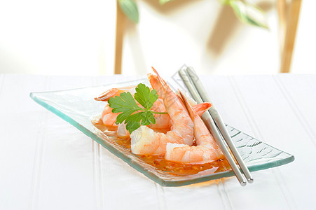虾盘子海鲜美食起动机筷子背景图片