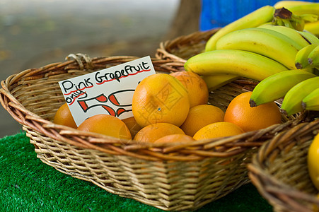 市场水果杂货店销售橙子香蕉人工营养柚子饮食热带生产图片