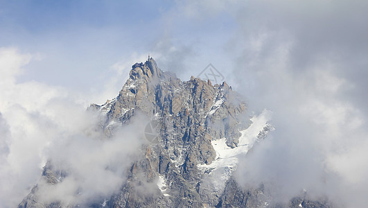 勃朗山天空姿势车站首脑小木屋地块山脉鱼骨冰川旅行图片