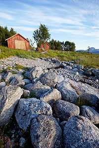 挪威渔船号场地小屋乡村谷仓草地建筑钓鱼房子岩石海岸图片