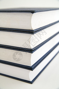 堆叠的书本白色小说大部大学智力教育文学家庭作业页数智慧图片