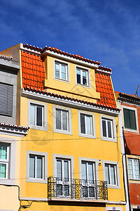 里斯本的传统住宅和传统住宅建筑Lisbon旅行市中心活力街道蓝色城市世界洗衣店红色绿色图片