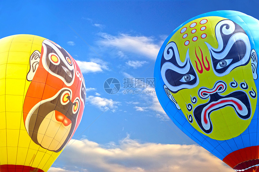 起飞前两个热空气气球的一部分旅行京剧白色运动红色天空面具蓝色图片