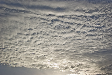 宁静的天空和云太阳环境天堂沉淀云雾晴天天蓝色气氛季节气候图片
