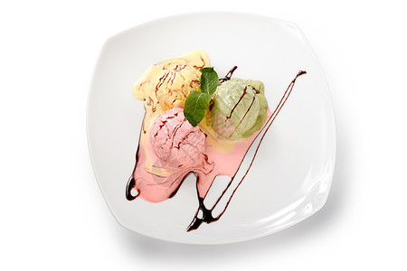 盘子上彩色冰淇淋图片