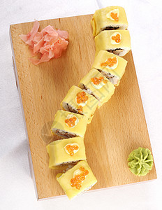 寿司热辣鸡尾酒扇贝食物海鲜寿司鱼子盘子黄色国家洋葱菜肴图片
