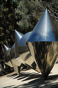 锥体画廊雕塑吸引力花园公园艺术旅行背景图片