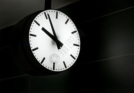 时钟展示拨号跑步小时大厅日程紧迫感商业工作压力图片