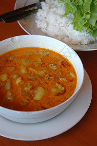 古来坎宾羊肉作品盘子饮食烹饪菜肴白色棕色餐厅菜单图片