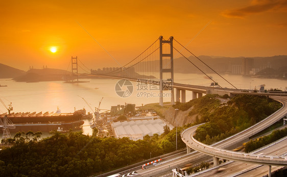 香港清马桥日落运输风景城市天空海洋太阳市中心橙子旅游场景图片