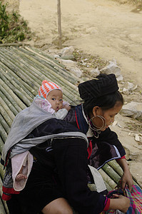 黑道族妇女和婴儿种族少数民族戏服服装帽子部落女性孩子风俗头饰图片