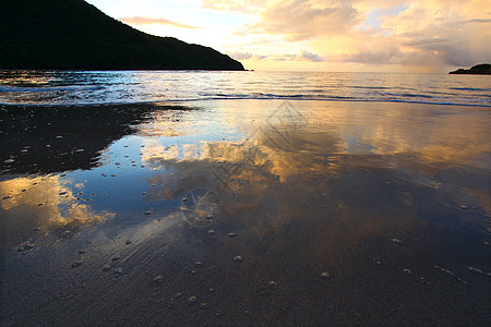 托尔托拉啤酒湾  BVI日落太阳酿酒师阳光岛屿场景波纹海浪冲浪海洋图片