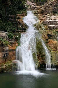 中国云台山的瀑水和级联踪迹运动旅行力量茶点旅游地质学溪流岩石运泰图片