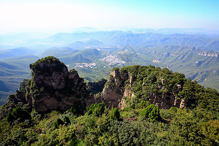 世界地貌公园云泰山的景象蓝色活动吸引力运泰旅游风景森林踪迹树木茶点图片