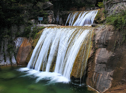 中国云台山的瀑水和级联茶点运动旅行运泰地质学溪流力量矿物地质瀑布图片