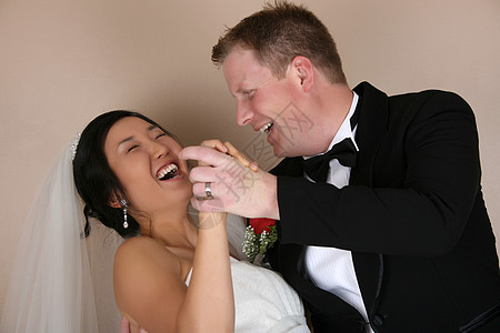 双对夫妇庆典男性妻子丈夫女性婚礼男人夫妻新娘快乐图片