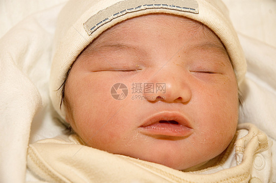 一张新出生的相片手指童年新生婴儿期白色孩子男生婴儿图片