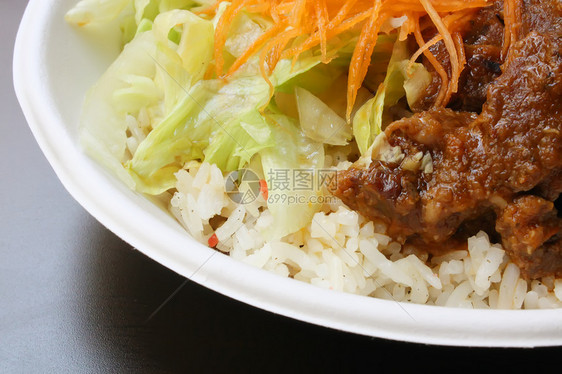 牛肉香菜胸部烹饪用餐午餐晚餐茶点猪肉餐厅食物宏观图片