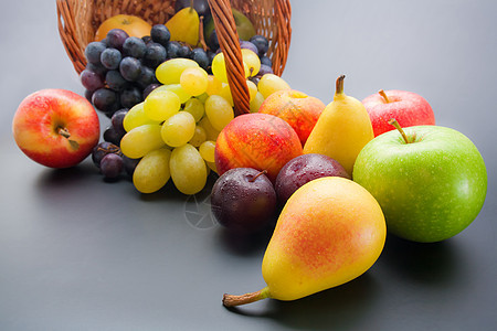 水果篮子蓝色甜点维生素团体味道桃子柳条健康营养图片