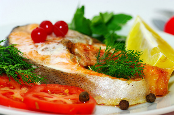 鱼菜蔬菜烤鱼用餐晚餐午餐食物油炸营养餐厅蔬菜鳟鱼敷料图片