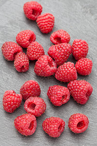 新鲜草莓饮食覆盆子生物红色小吃营养水果石板图片