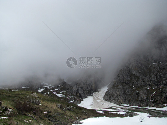 山山脉冰川高地爬坡岩石旅游石头旅行植被生物圈天空图片