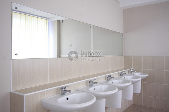 洗浴室白色玻璃灯光镜子住宅房间陈列柜框架洗涤地面图片